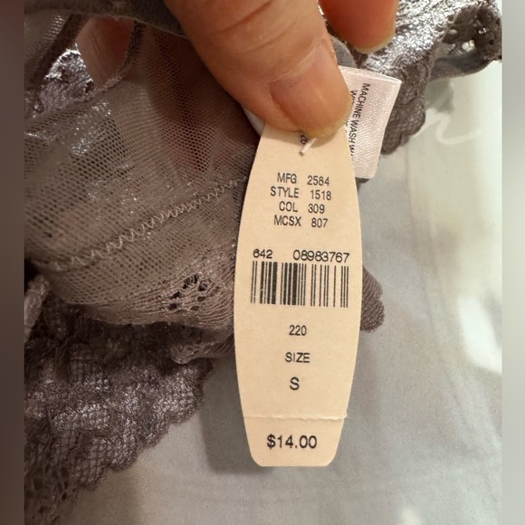 New - VS underwear - Picture 2 of 5